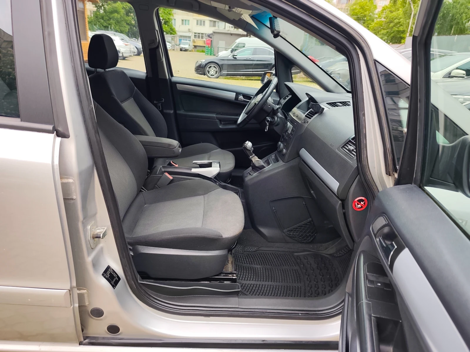 Opel Zafira 1.8 ГАЗ-ИНЖ 7 МЕСТА! * КЛИМАТРОНИК* ТОП!!, снимка 9 - Автомобили и джипове - 54145337