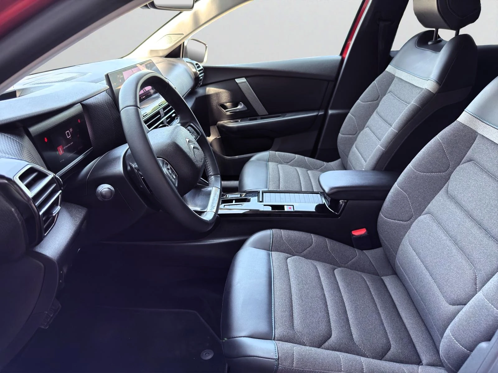 Citroen C4 FEEL PACK 130 AUTO Гаранция до  11.2028 - изображение 10