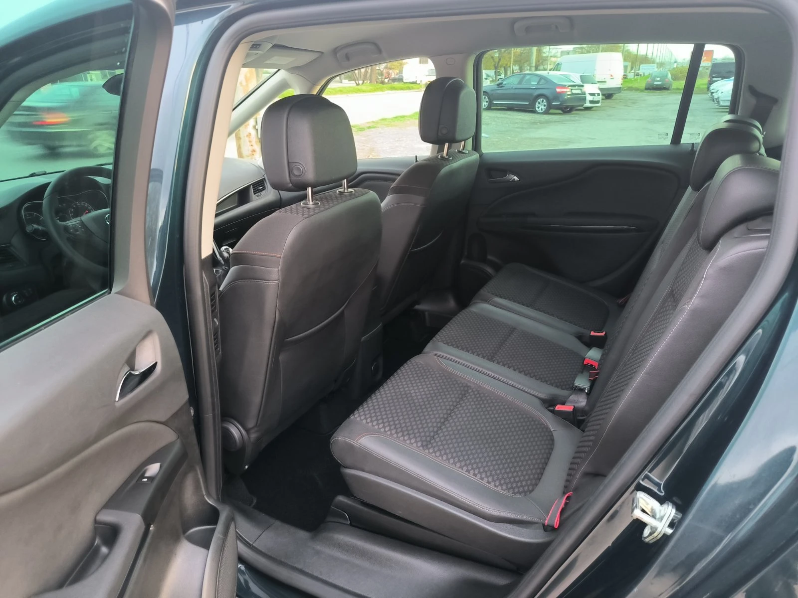 Opel Zafira 1.6i-Navi-Kamera-6sk-Euro-6B | Mobile.bg   16