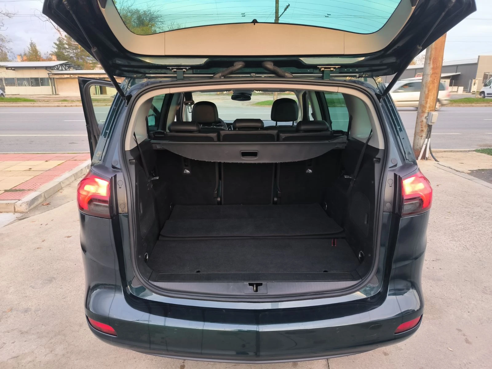 Opel Zafira 1.6i-Navi-Kamera-6sk-Euro-6B | Mobile.bg   11