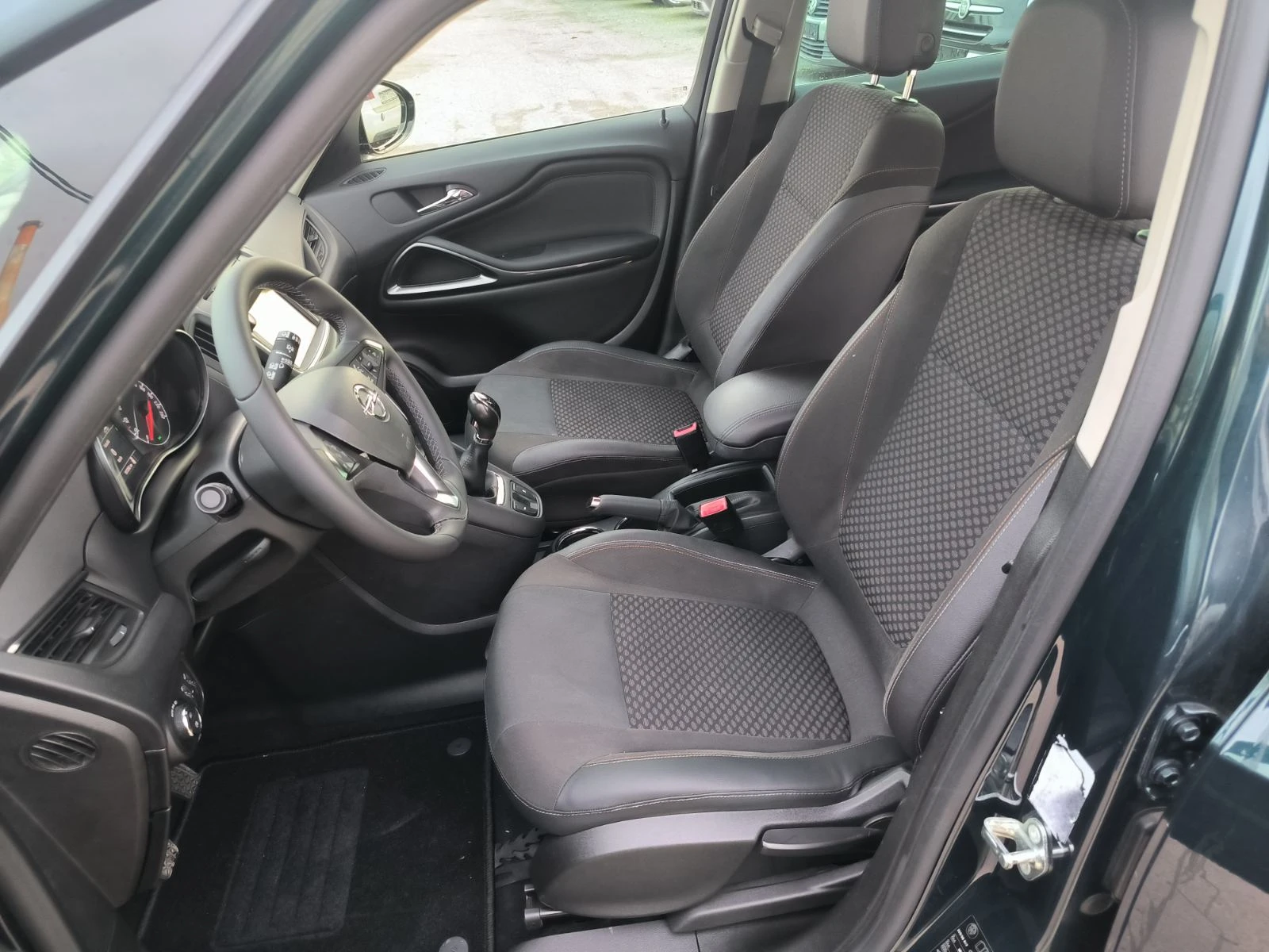 Opel Zafira 1.6i-Navi-Kamera-6sk-Euro-6B | Mobile.bg   15