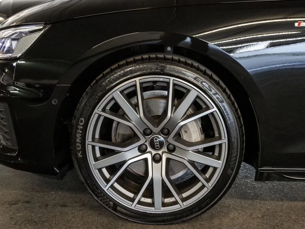 Audi A4 S Line  - изображение 7