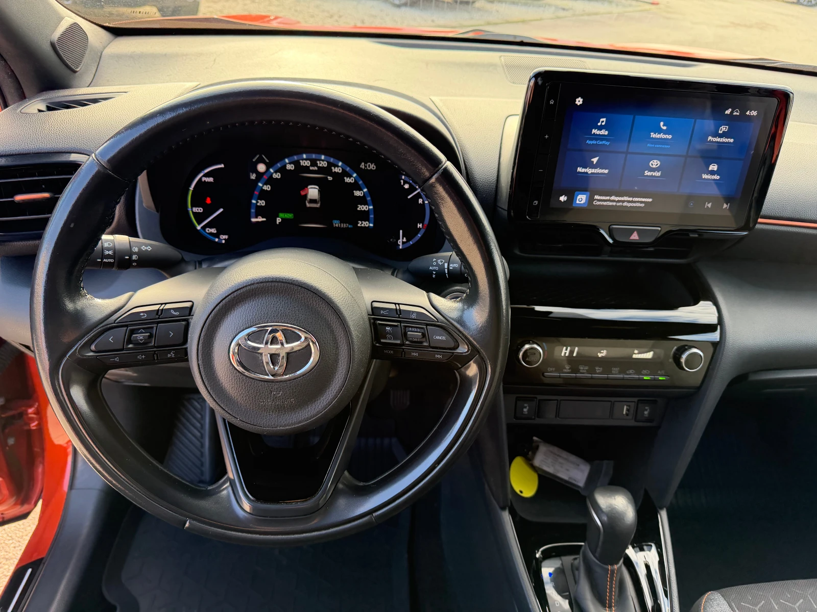 Toyota Yaris Cross 1.5h 116к.с 2023г. с Гаранция в Тойота - изображение 9