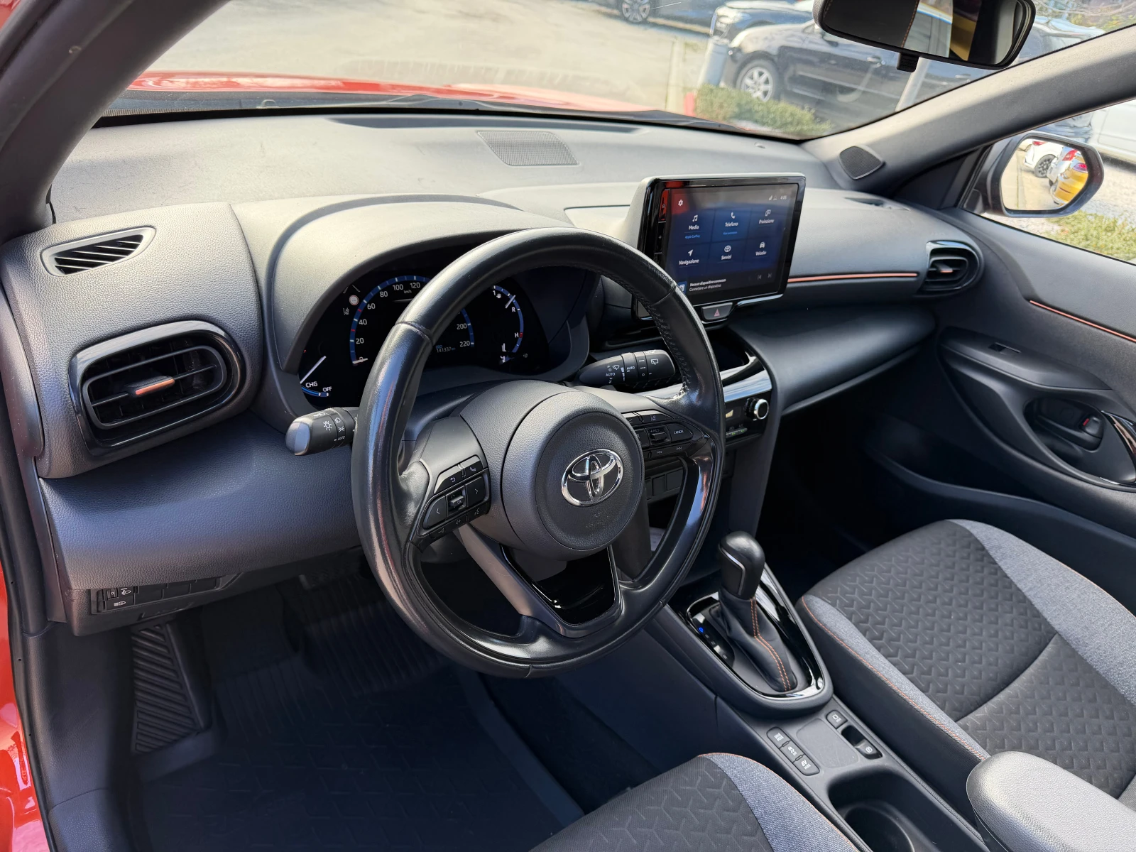 Toyota Yaris Cross 1.5h 116к.с 2023г. с Гаранция в Тойота - изображение 7