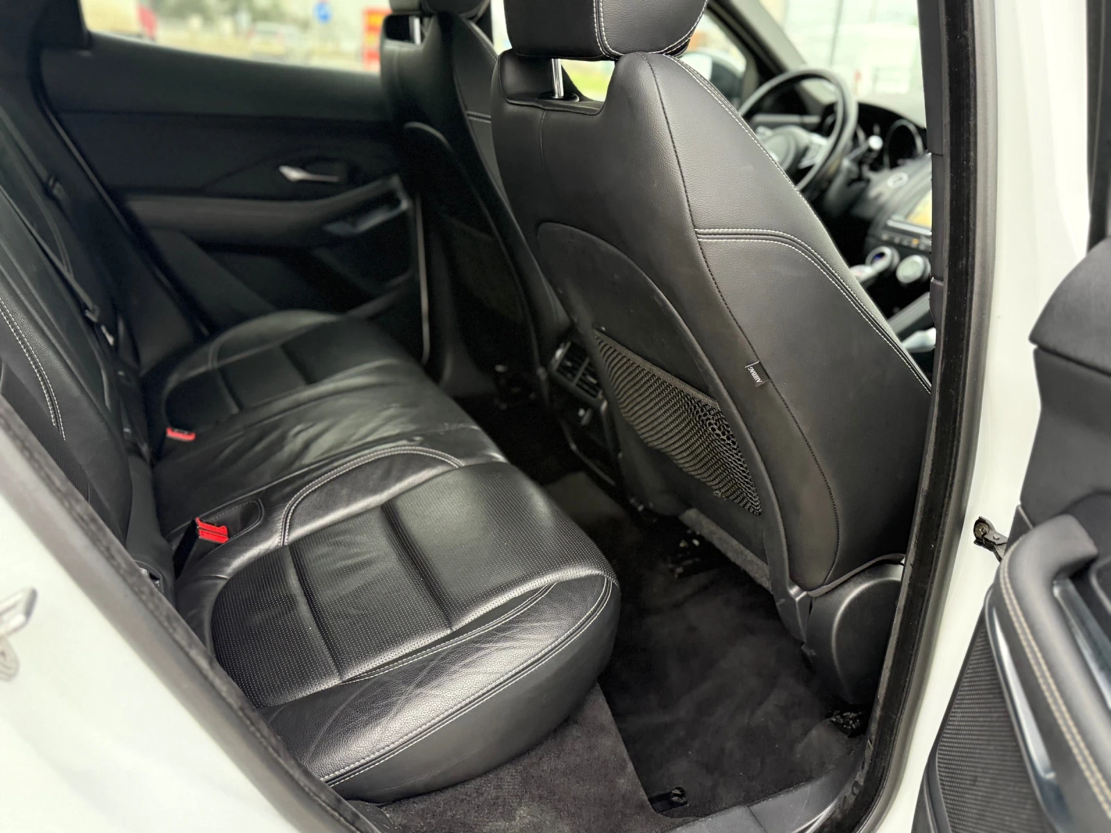 Jaguar E-pace 2.0D* R-DYNAMIC* AWD* LED* CAMERA* CARPLAY - изображение 10