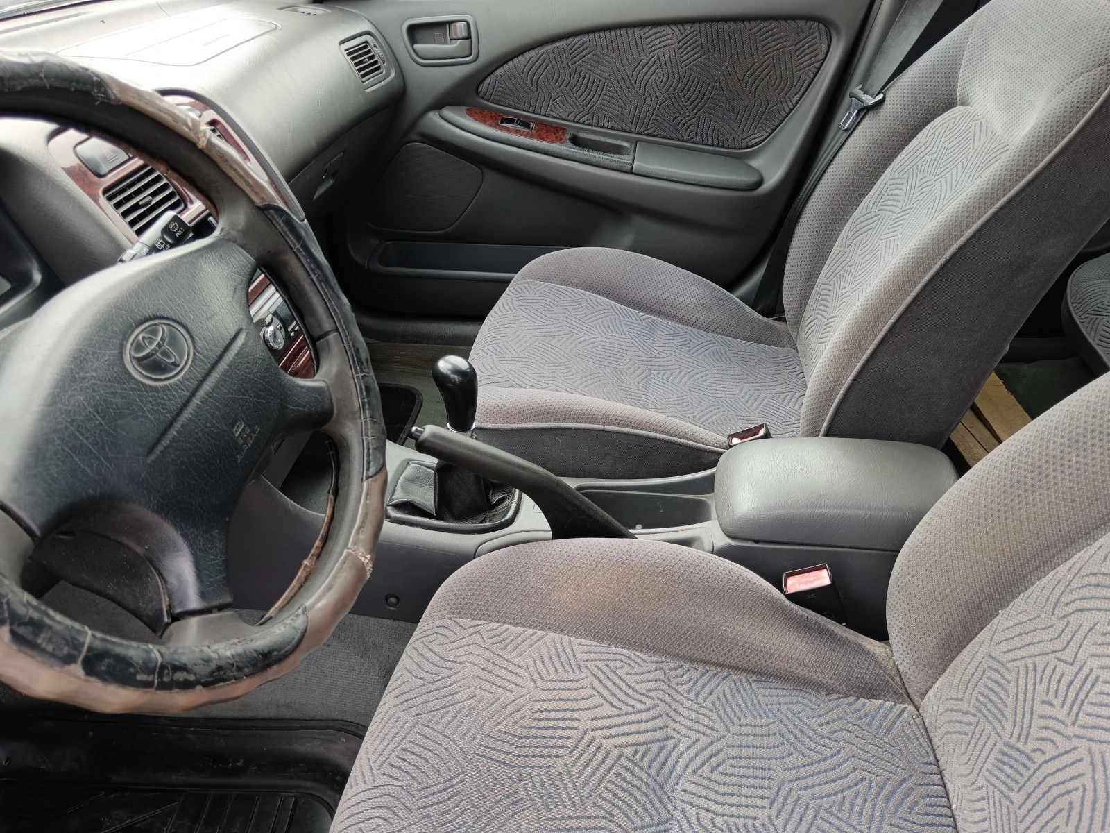 Toyota Avensis, снимка 8 - Автомобили и джипове - 54182681