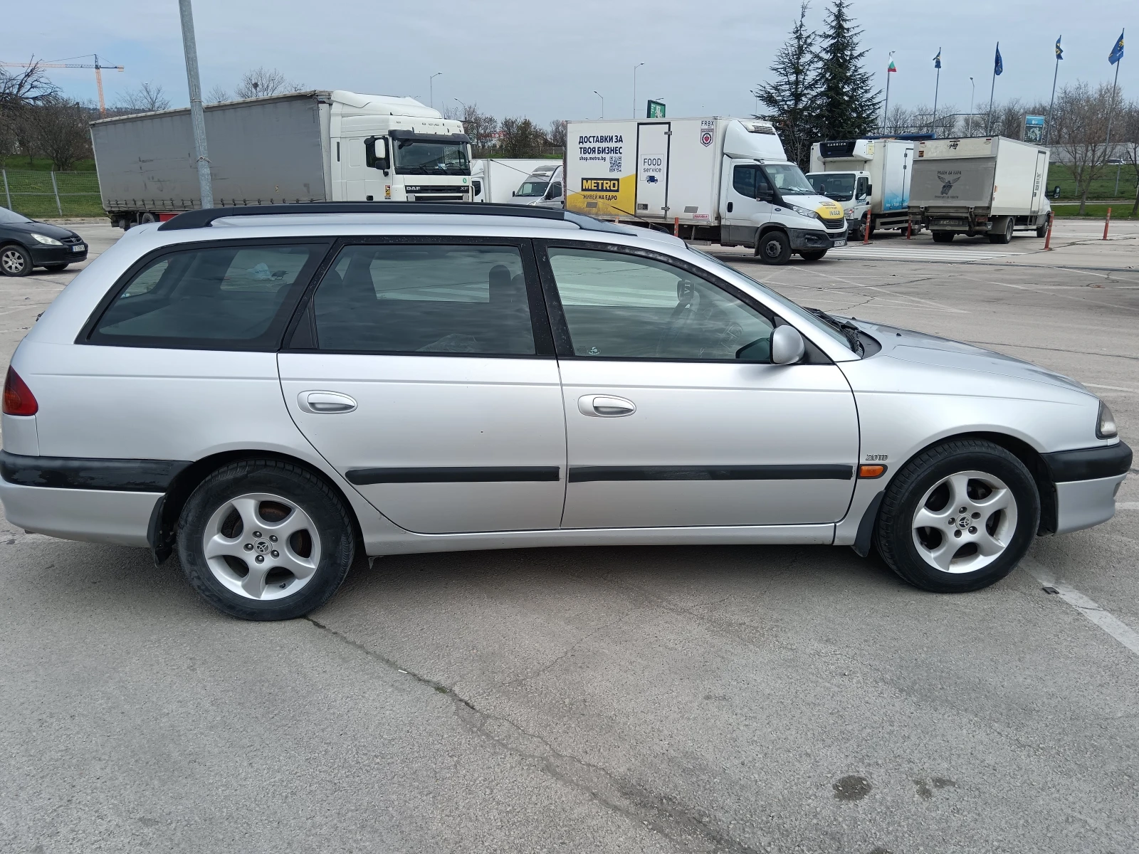 Toyota Avensis, снимка 3 - Автомобили и джипове - 54182681