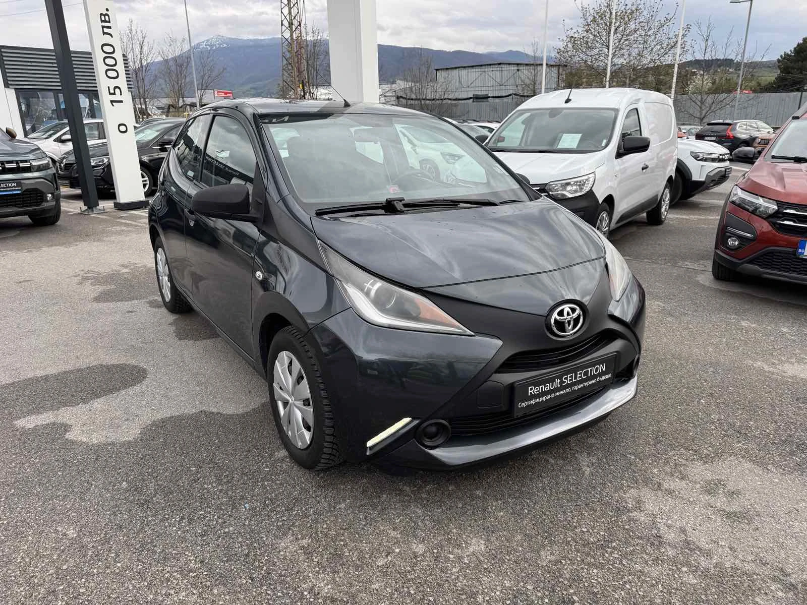Toyota Aygo 1.0 I, снимка 8 - Автомобили и джипове - 54287992