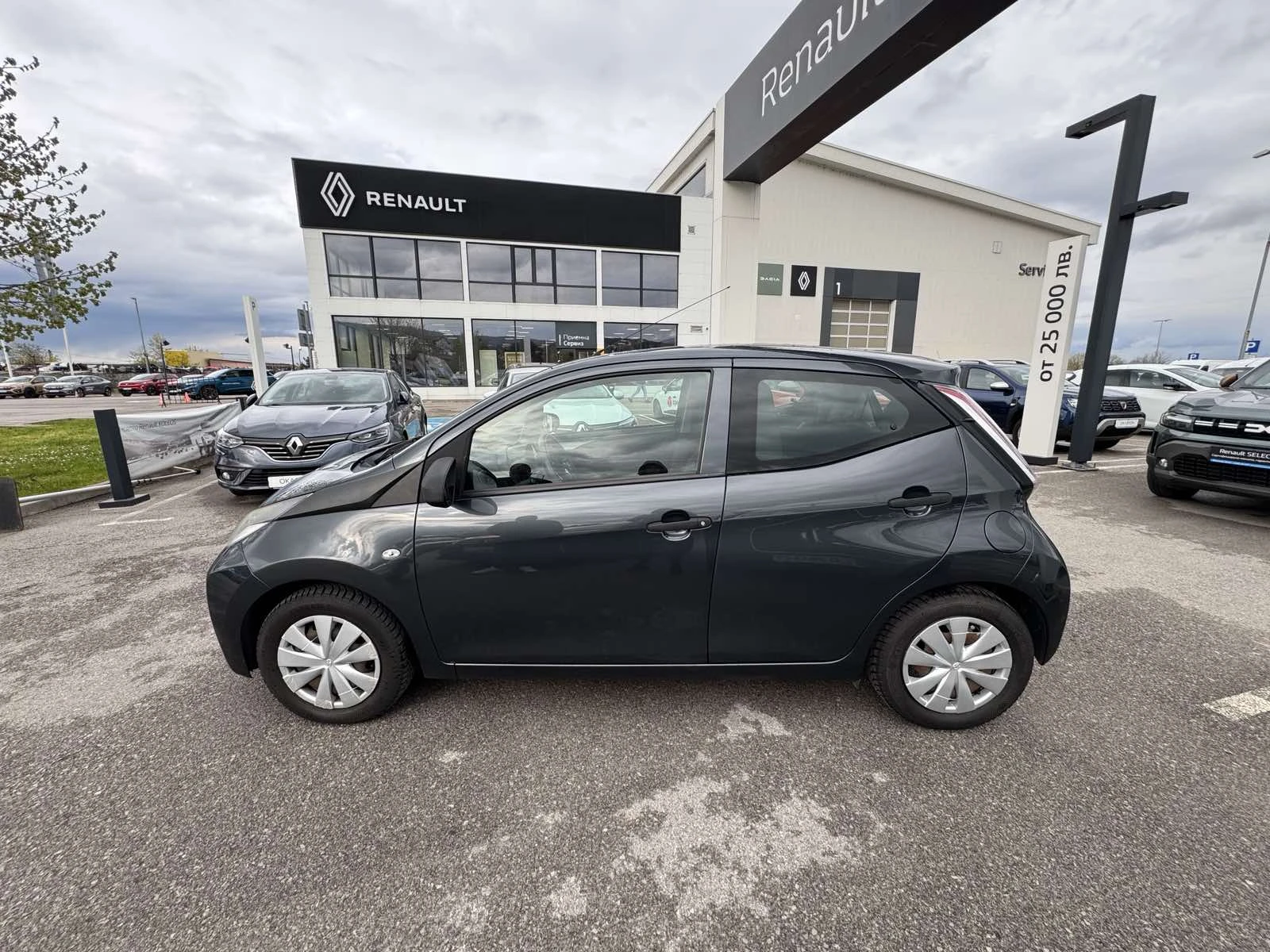 Toyota Aygo 1.0 I, снимка 3 - Автомобили и джипове - 54287992