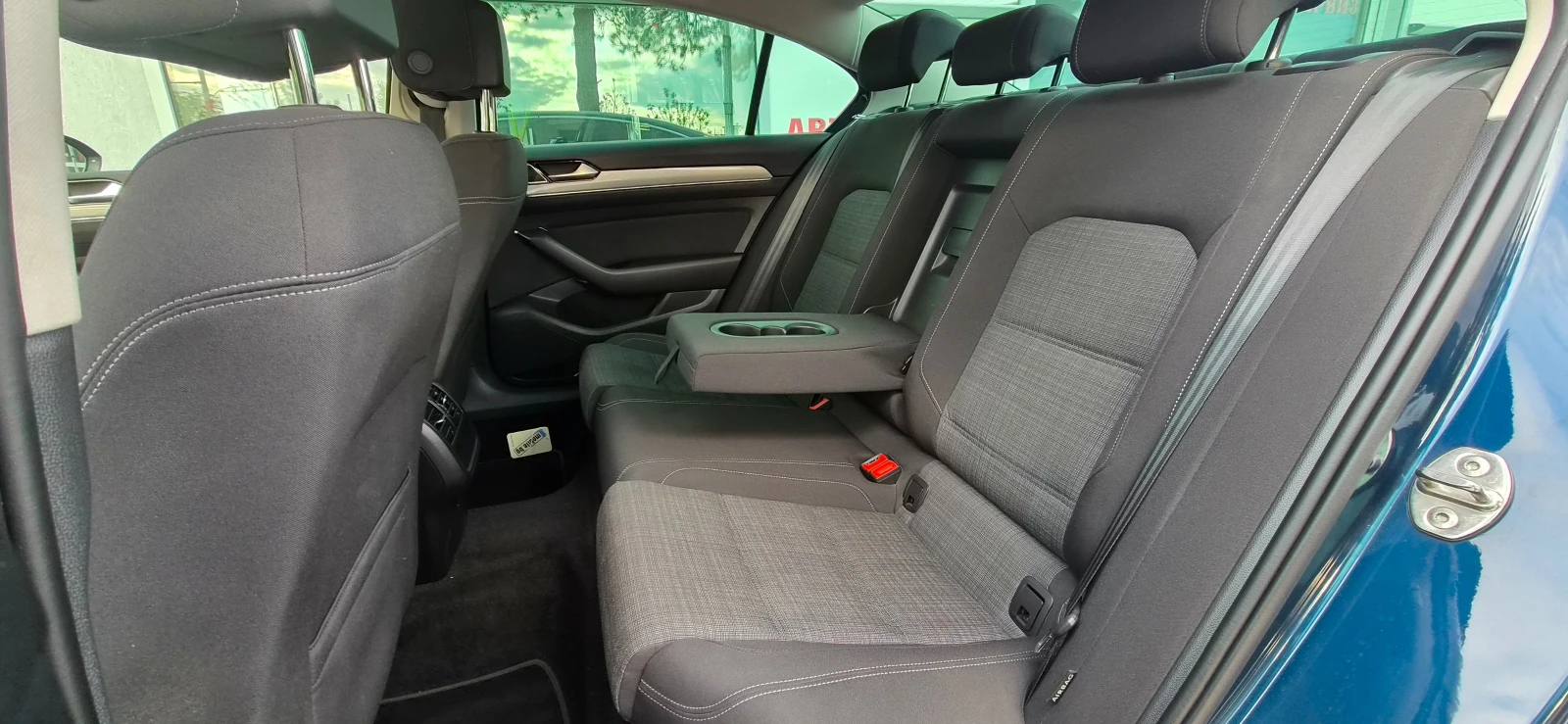 VW Passat СЕДАН 2.0TDI 150к.с. MATRIX, снимка 9 - Автомобили и джипове - 54429224