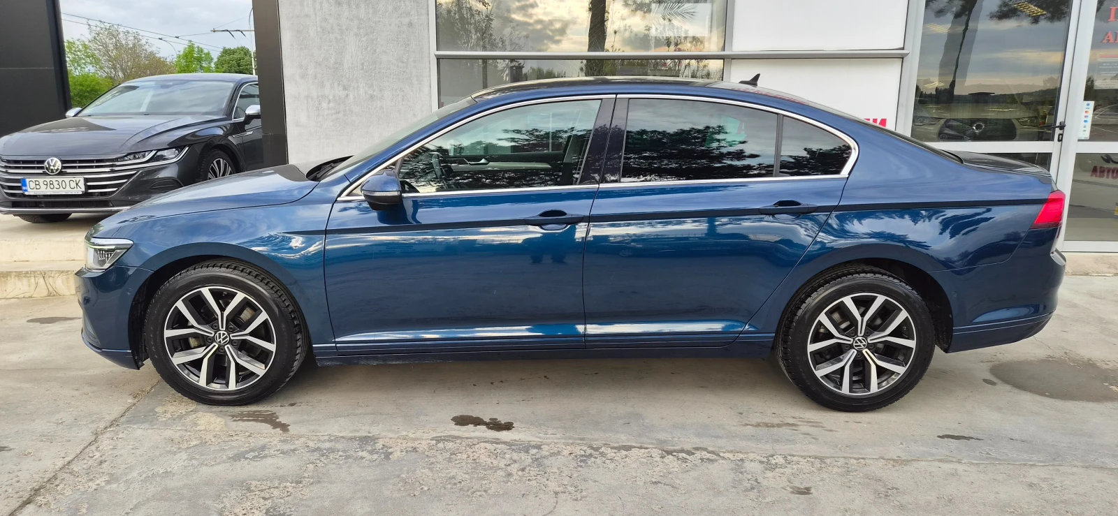 VW Passat СЕДАН 2.0TDI 150к.с. MATRIX, снимка 7 - Автомобили и джипове - 54429224