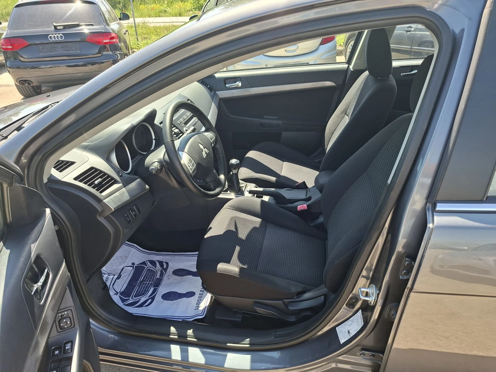 Mitsubishi Lancer 1.8i Mivec, снимка 9 - Автомобили и джипове - 54573289