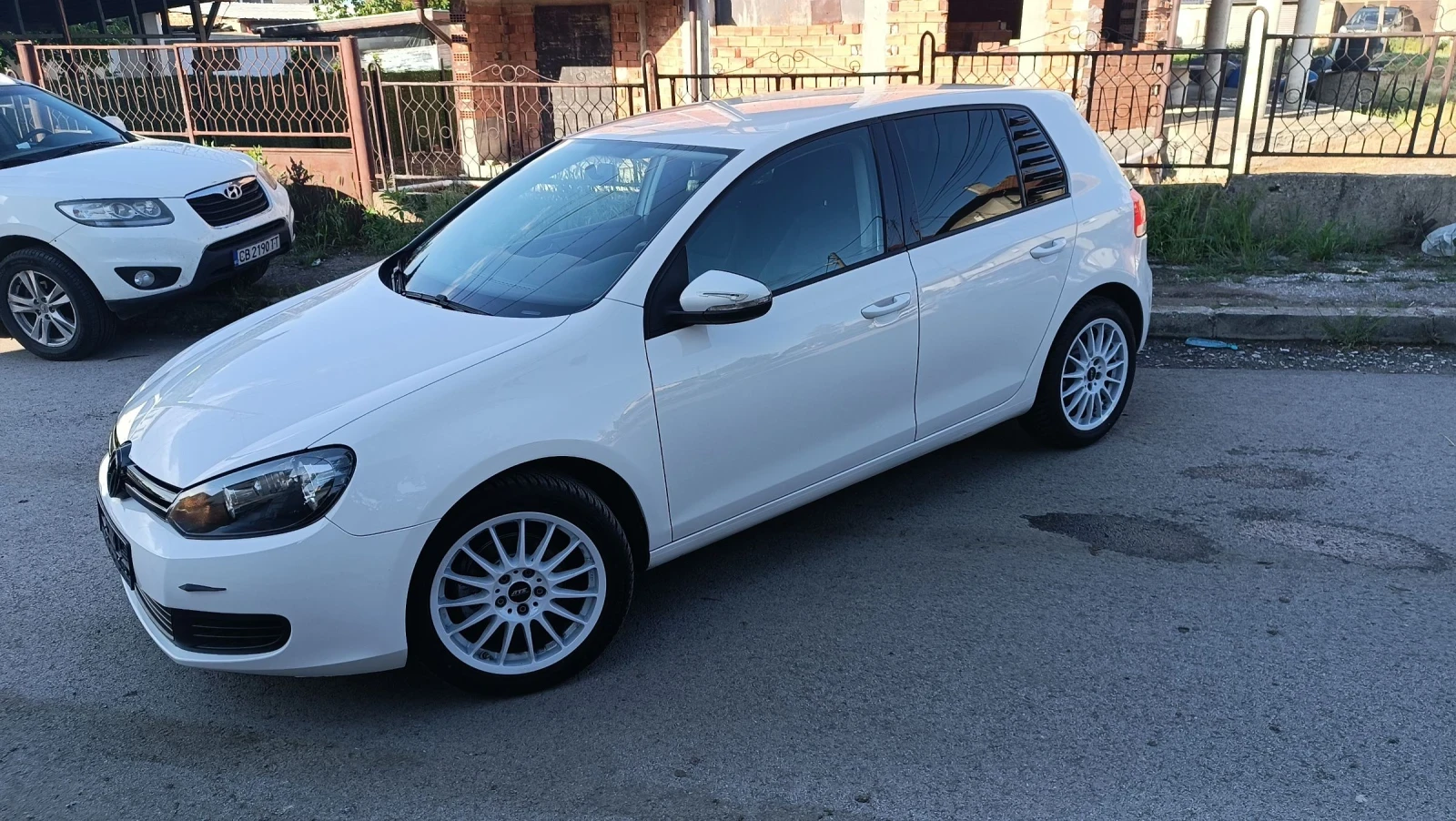 VW Golf 1.6 MPI. Топ състояние на140хил., снимка 3 - Автомобили и джипове - 54665116