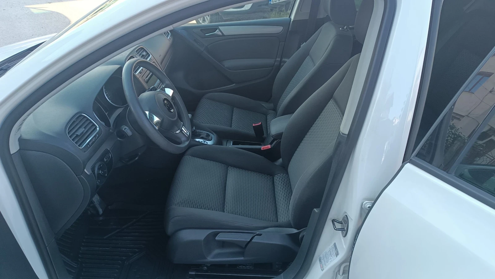 VW Golf 1.6 MPI. Топ състояние на140хил., снимка 10 - Автомобили и джипове - 54665116