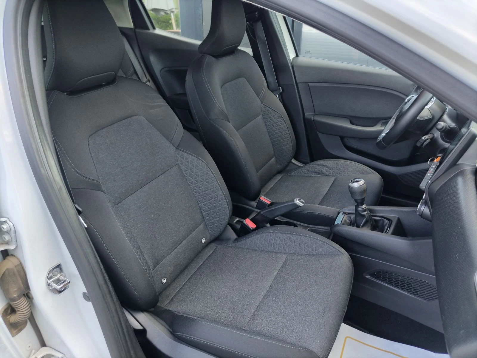 Renault Clio 1.0Tce/100к.с, снимка 13 - Автомобили и джипове - 54690975