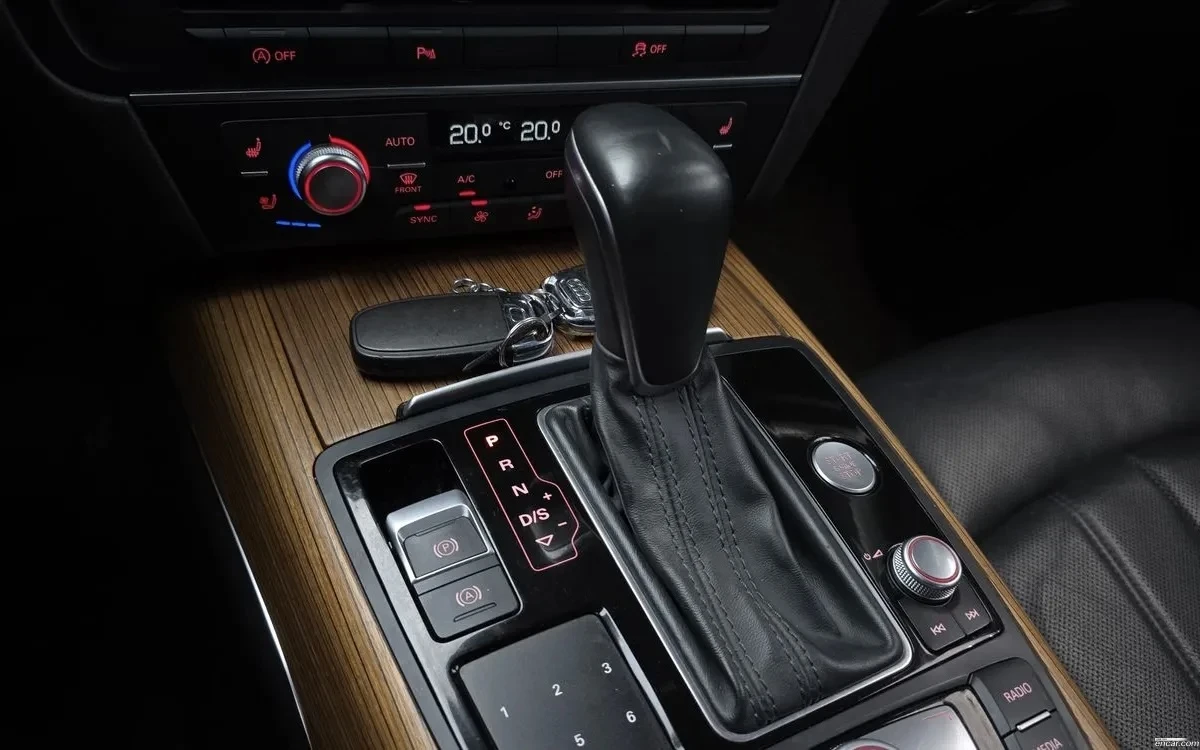 Audi A6 3.0 TDI Quattro Обдухване, HeadUp, Disi, снимка 8 - Автомобили и джипове - 54873752