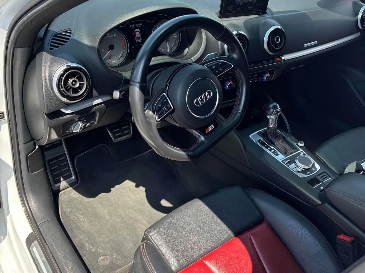 Audi S3 * 2.0T * CARFAX * КЛИП НА МОТОРА * АВТОКРЕДИТ * , снимка 7 - Автомобили и джипове - 55213821