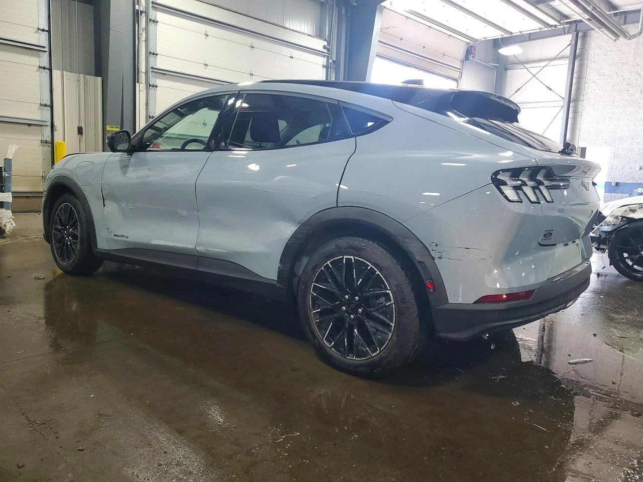 Ford Mustang Mach-E SELECT AWD, снимка 2 - Автомобили и джипове - 55486798