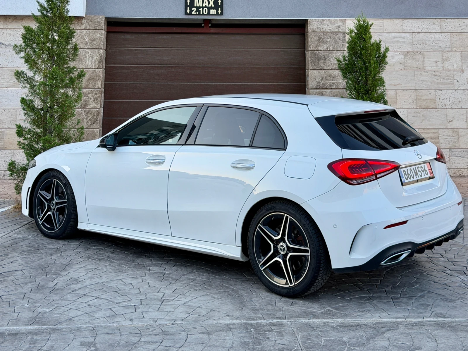 Mercedes-Benz A 250 AMG LINE FULL LED DIGITAL ЛИЗИНГ, снимка 4 - Автомобили и джипове - 55587412