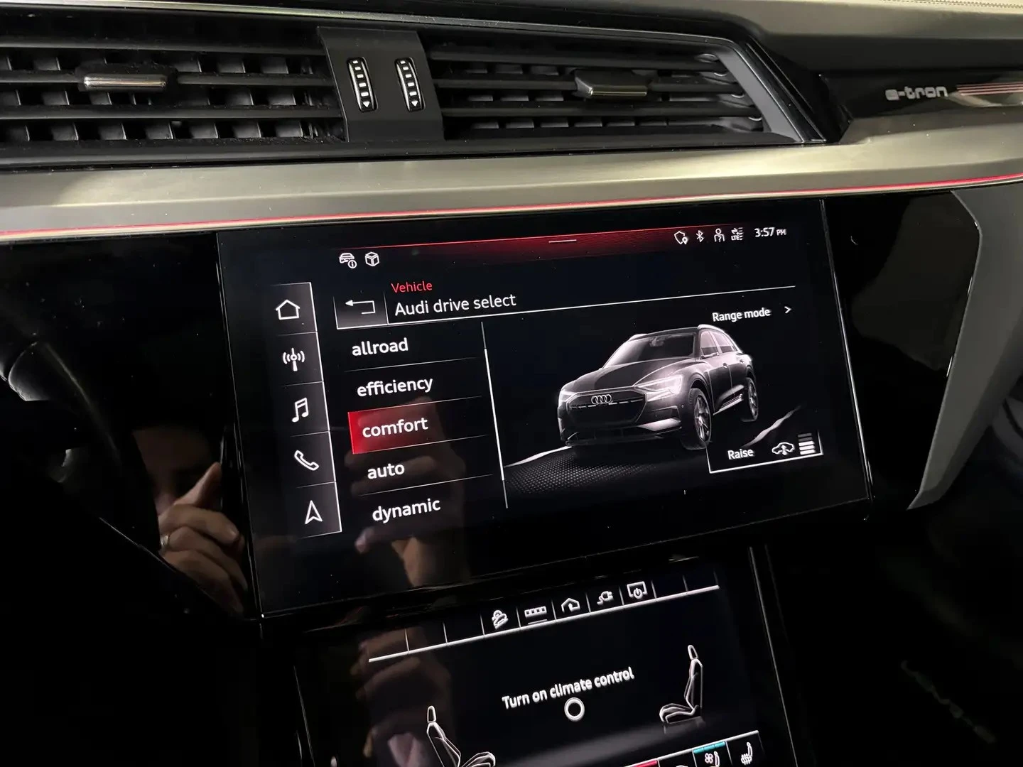 Audi E-Tron Q8 LOADED ЦЕНА ДО БЪЛГАРИЯ АВТОКРЕДИТ, снимка 14 - Автомобили и джипове - 55861008