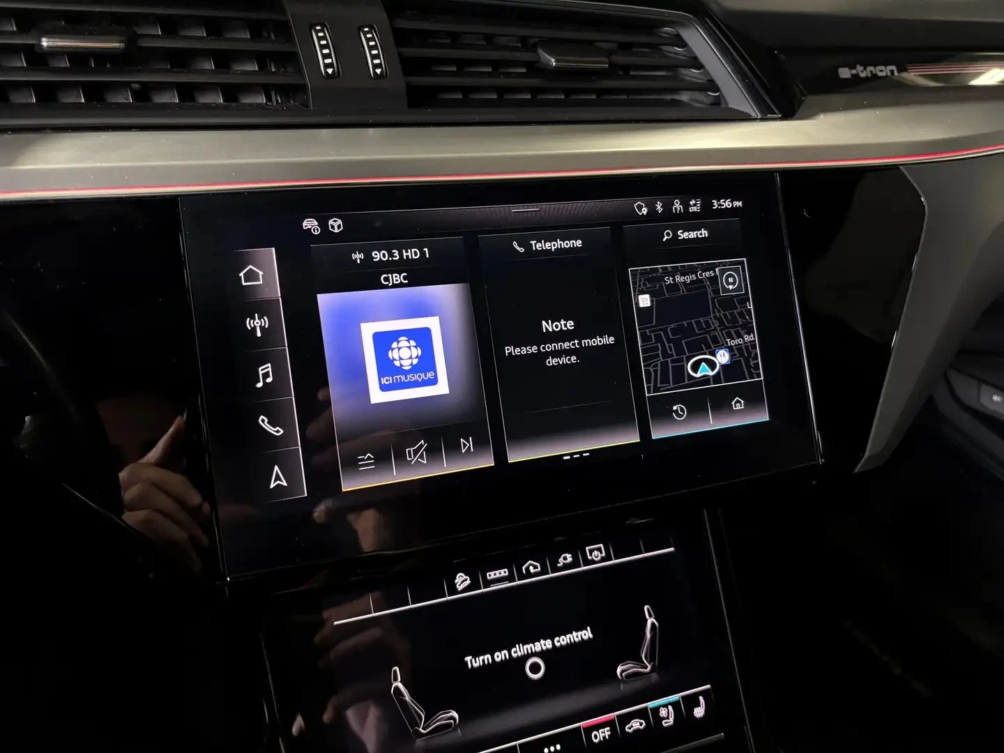 Audi E-Tron Q8 LOADED ЦЕНА ДО БЪЛГАРИЯ АВТОКРЕДИТ, снимка 12 - Автомобили и джипове - 55861008