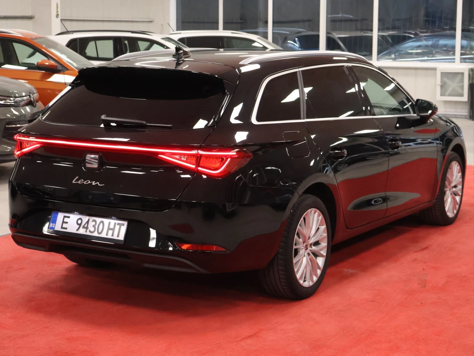 Seat Leon ST | 1.5 eTSI | DSG | LED | ACC | Camera, снимка 6 - Автомобили и джипове - 56012567