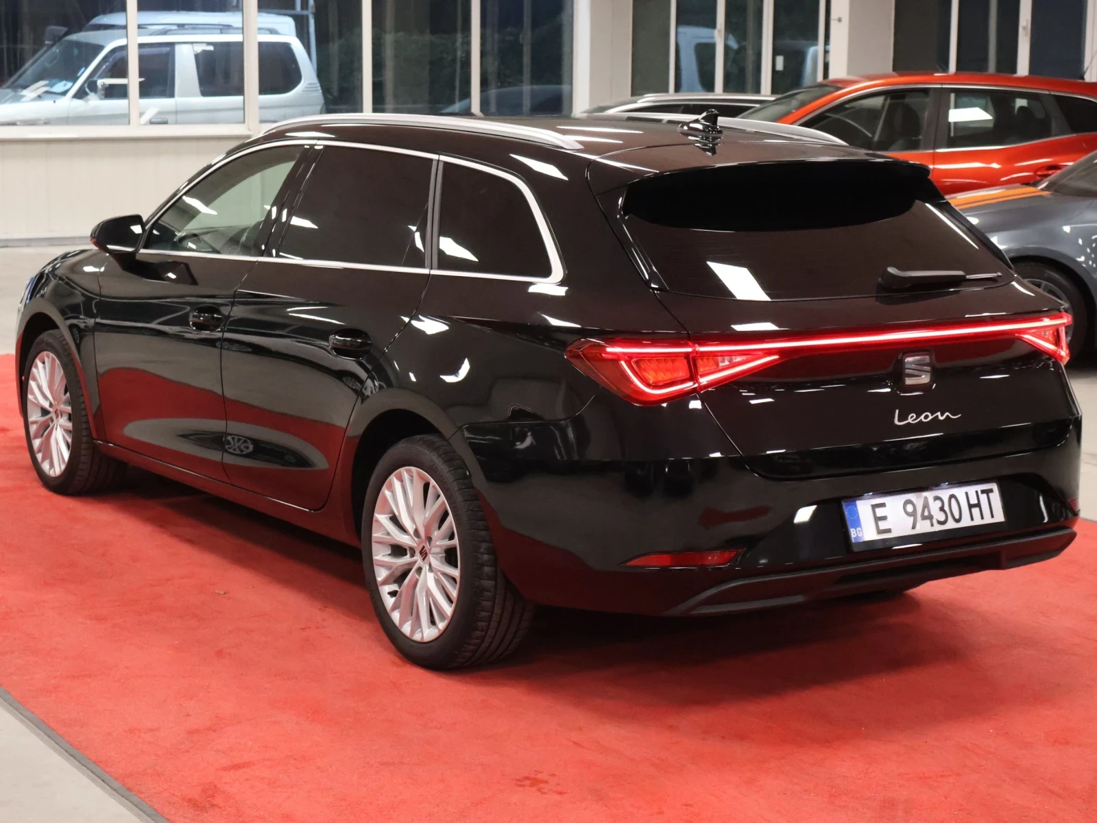 Seat Leon ST | 1.5 eTSI | DSG | LED | ACC | Camera, снимка 4 - Автомобили и джипове - 56012567
