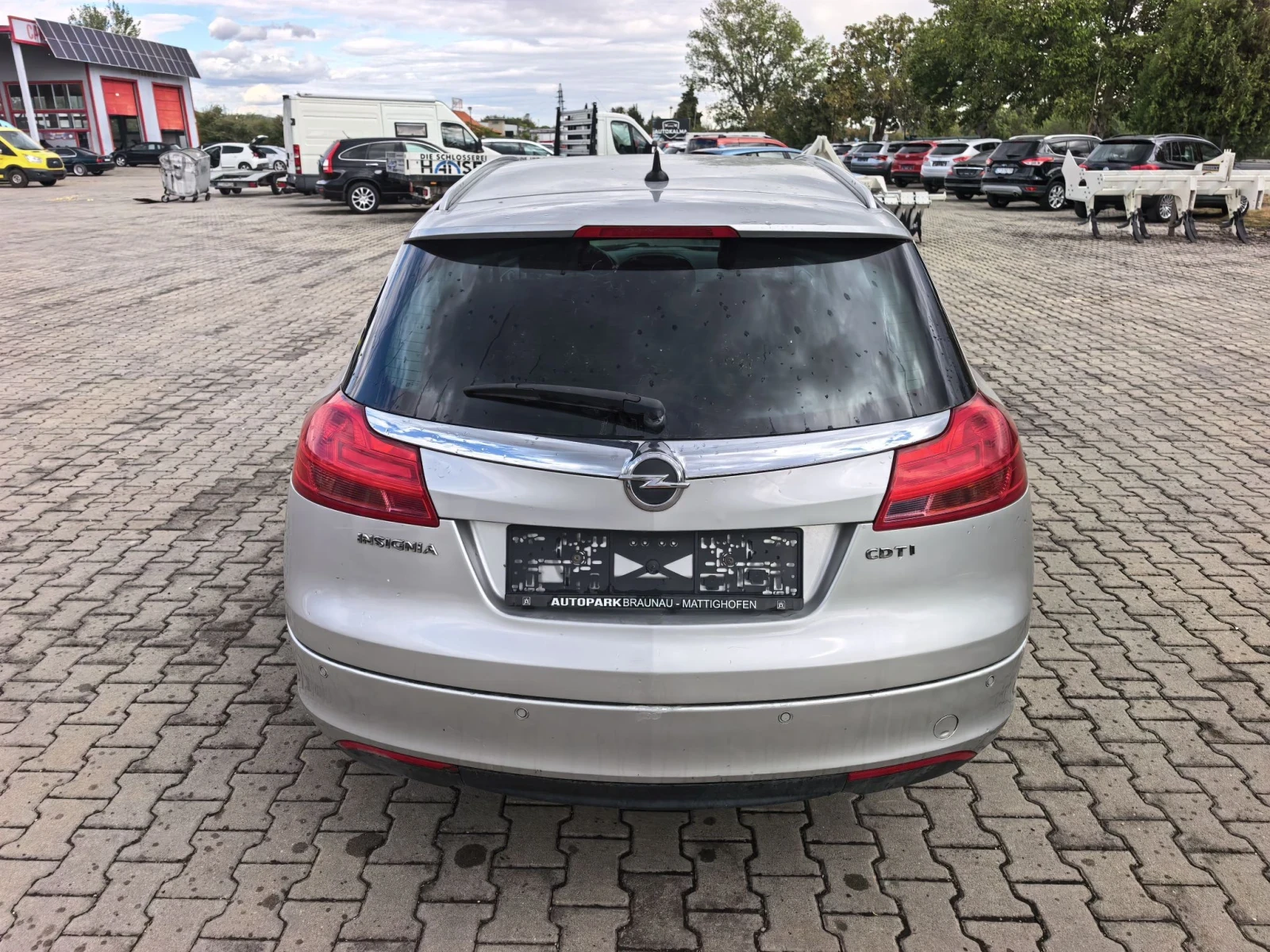 Opel Insignia 2.0д 131кс , снимка 5 - Автомобили и джипове - 56198751