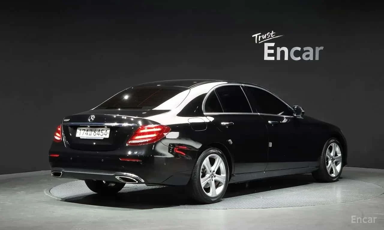 Mercedes-Benz E 200 * E200 Avantgarde * , снимка 2 - Автомобили и джипове - 56614406