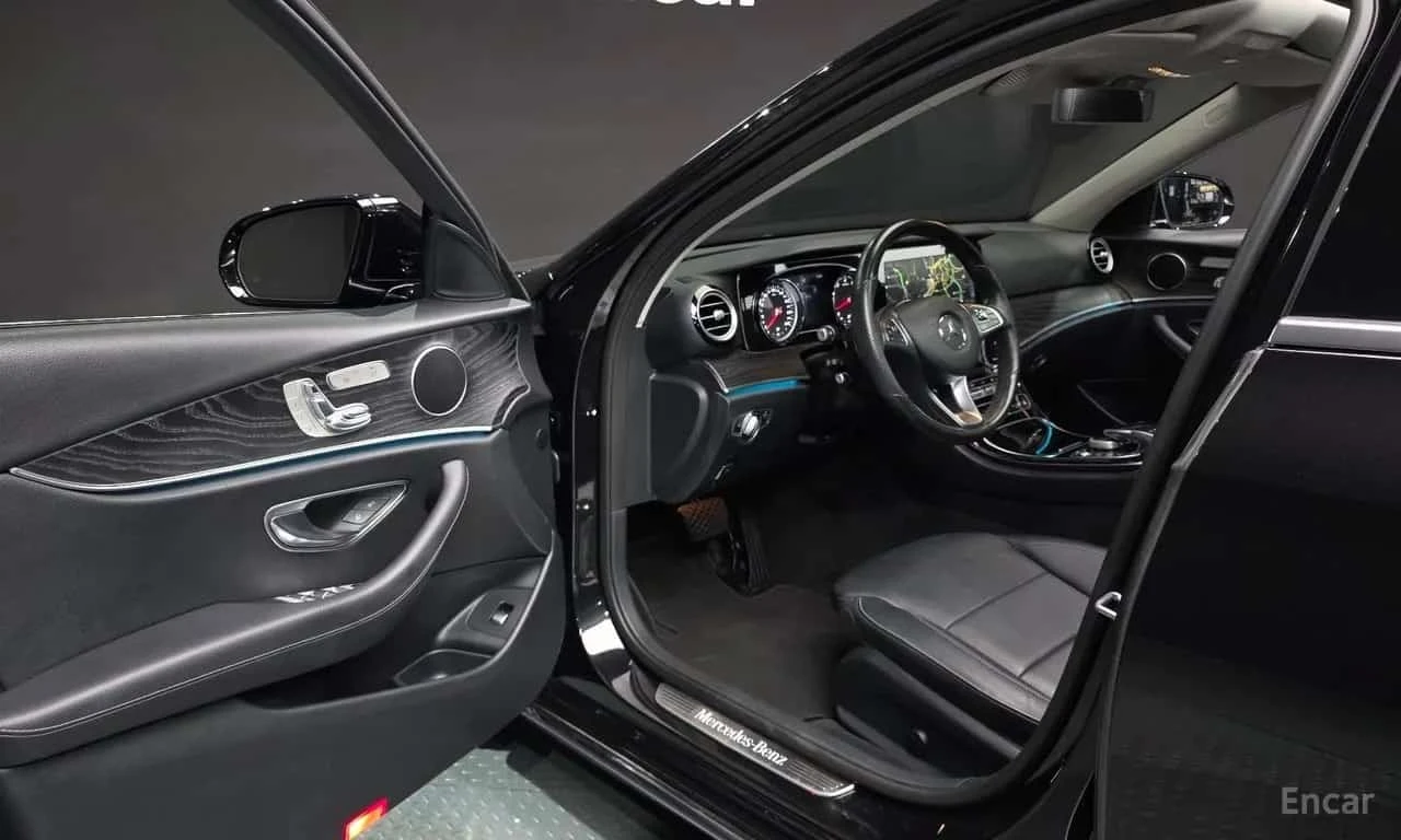 Mercedes-Benz E 200 * E200 Avantgarde * , снимка 10 - Автомобили и джипове - 56614406