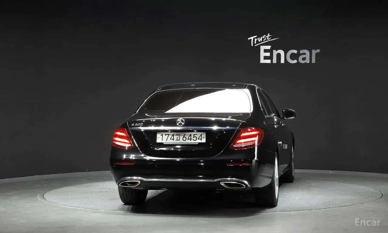 Mercedes-Benz E 200 * E200 Avantgarde * , снимка 4 - Автомобили и джипове - 56614406