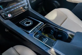 Jaguar F-PACE Premium, снимка 11