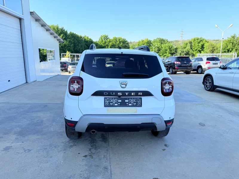 Dacia Duster 1.5dci * Avtom* Navi* UNIKAT* , снимка 6 - Автомобили и джипове - 47371042