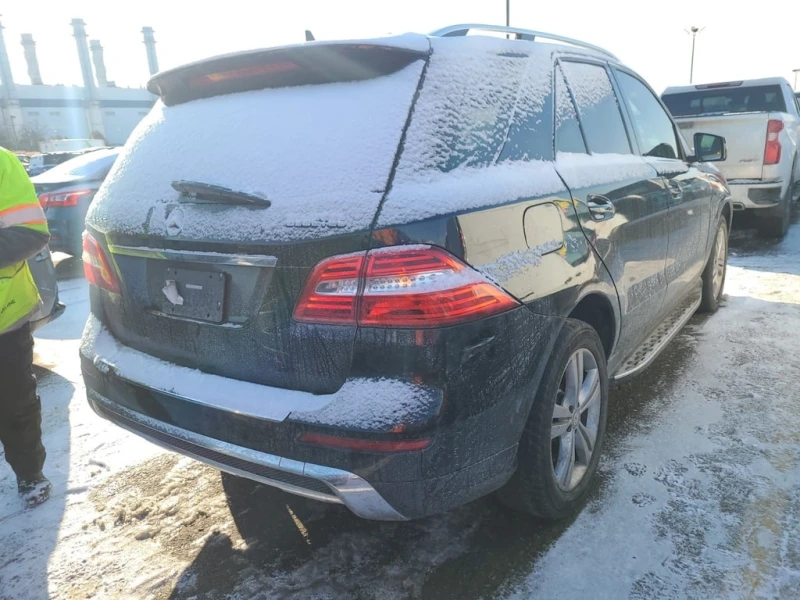 Mercedes-Benz ML 350 2015 BLUETEC * CARFAX * БЕЗ ПЪРВОНАЧАЛНА ВНОСКА, снимка 3 - Автомобили и джипове - 52794748