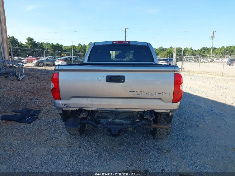 Toyota Tundra SR5 5.7L V8, снимка 5 - Автомобили и джипове - 52892382