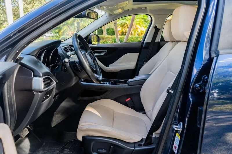 Jaguar F-PACE Premium, снимка 14 - Автомобили и джипове - 53153127