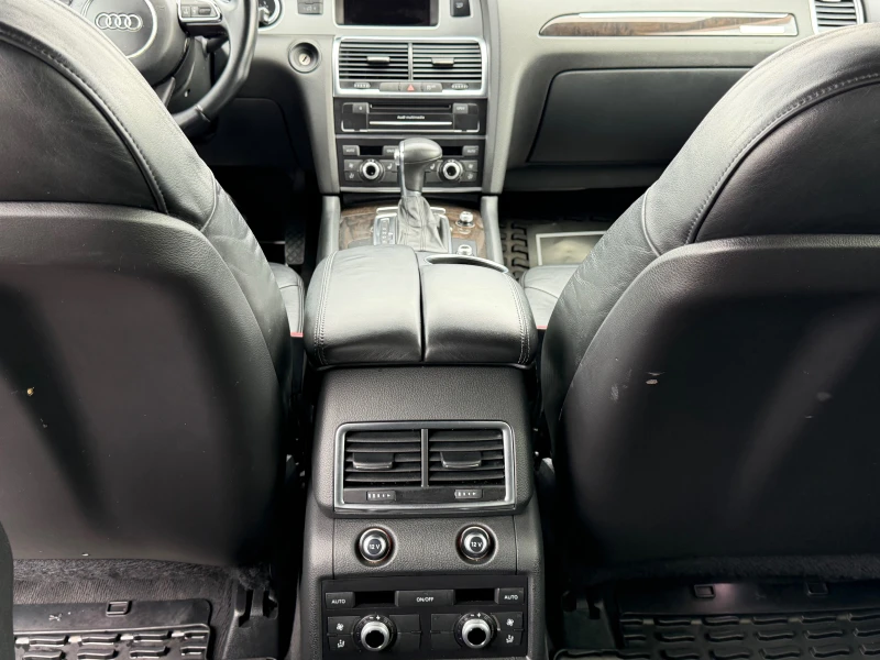 Audi Q7 4.2TDI BARTER, снимка 13 - Автомобили и джипове - 53471339