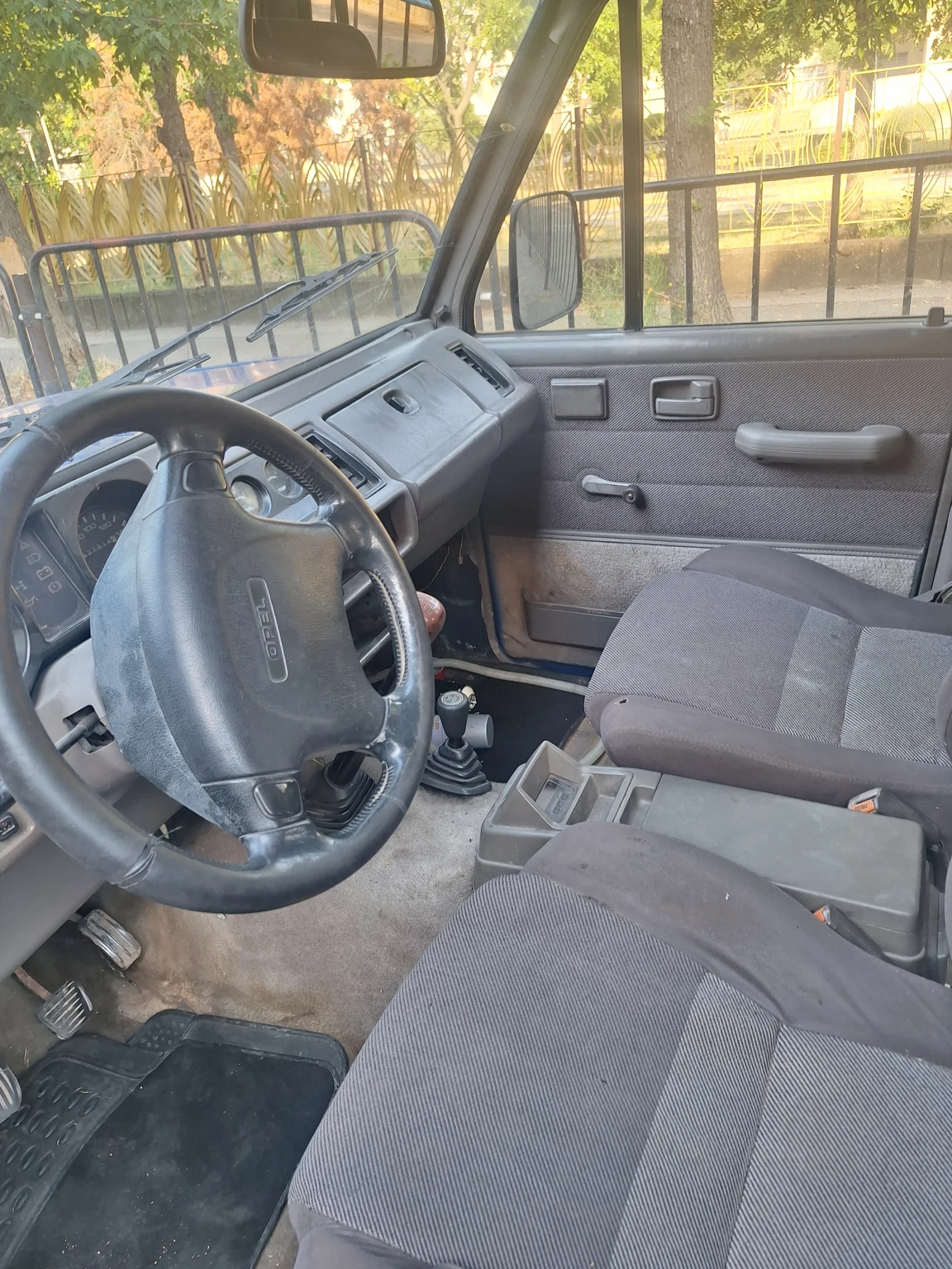 Isuzu Trooper 2.3 карбуратор  - изображение 6