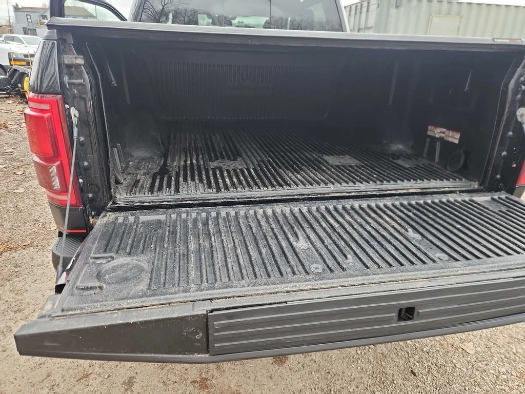 Ford F150 * 4WD SuperCrew * CARFAX *  | Mobile.bg � ����������� 10