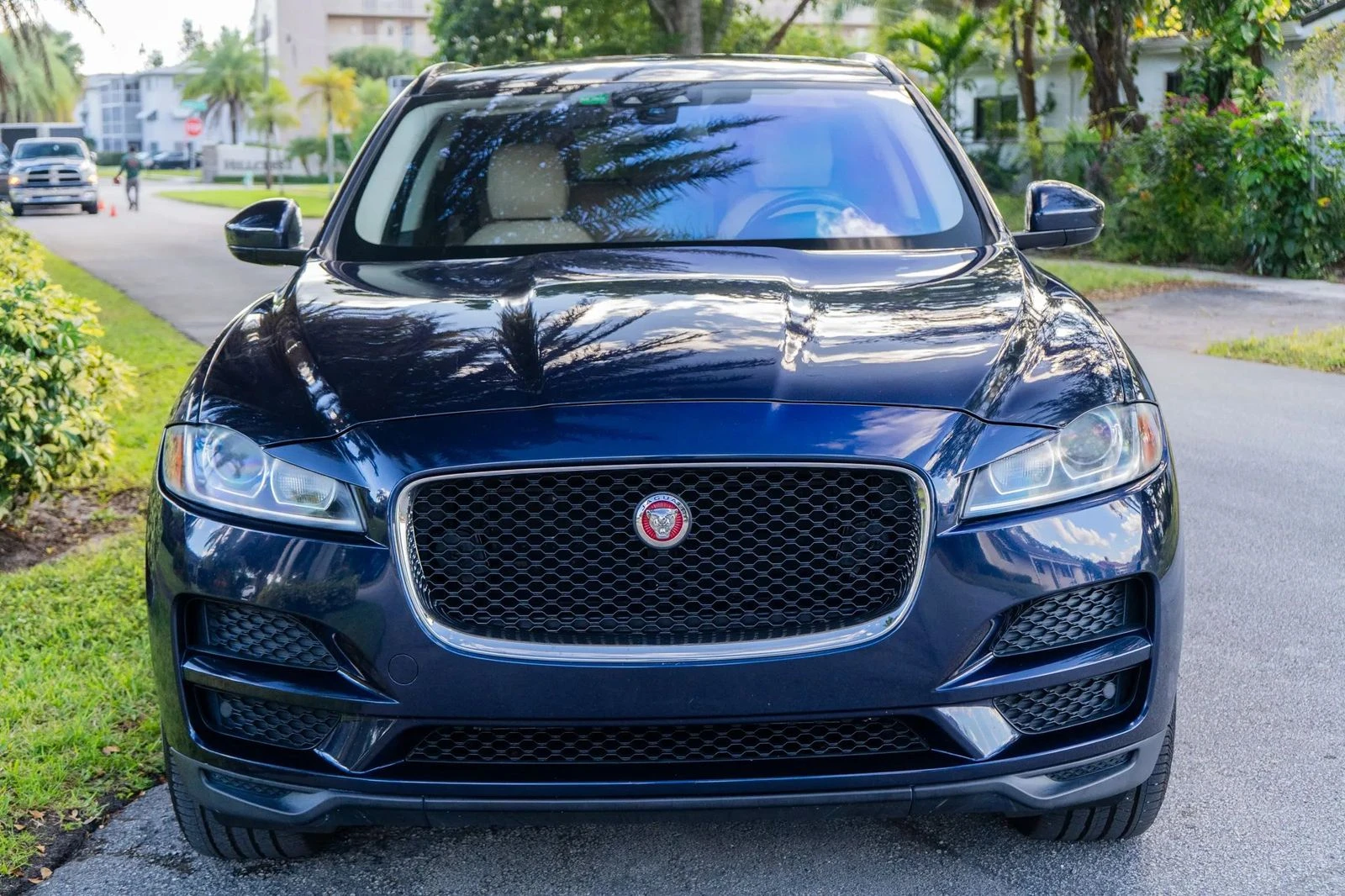 Jaguar F-PACE Premium - изображение 2