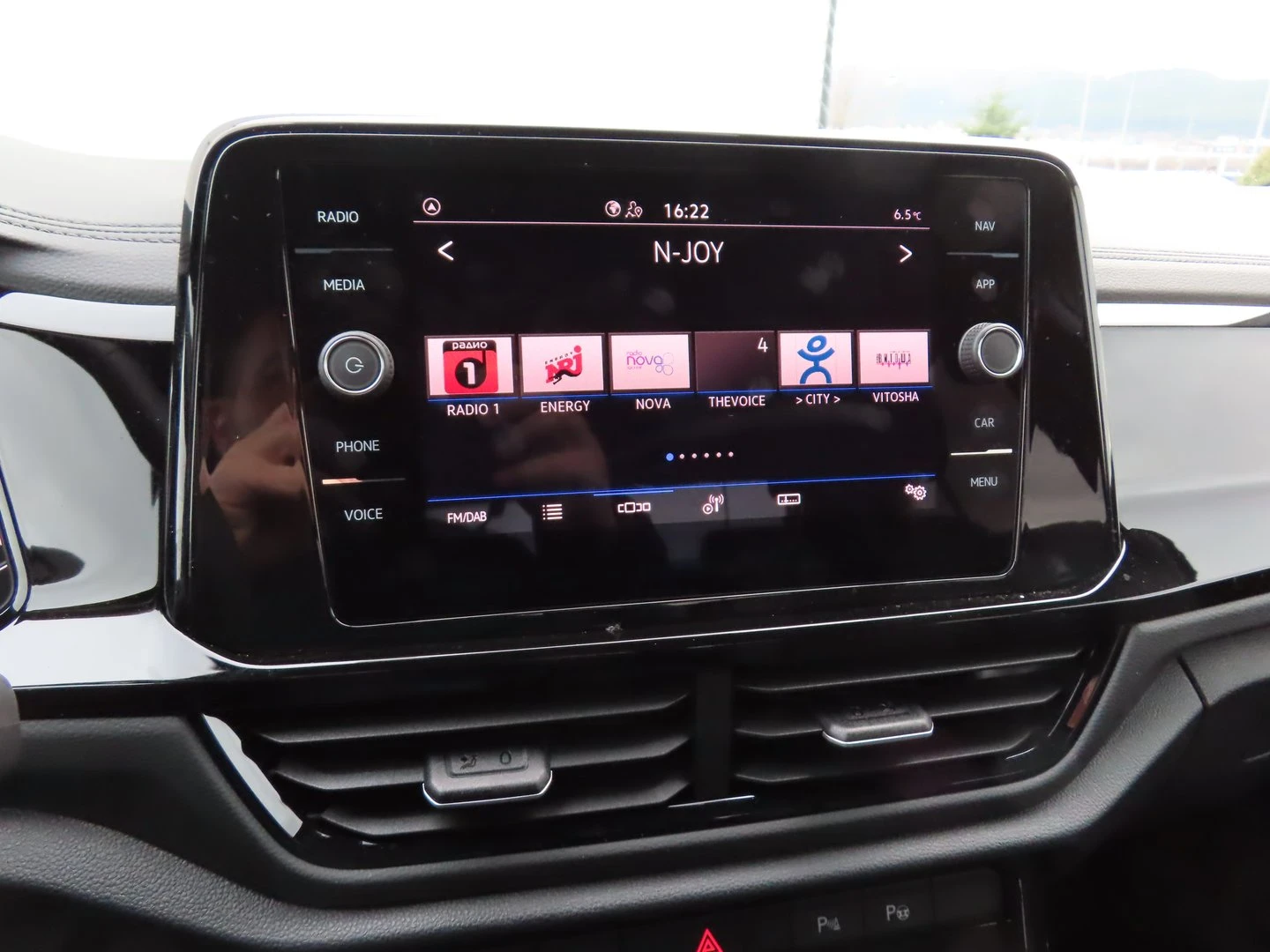 VW T-Roc VW T- Roc Style Plus 1.5 TSI OPF DSG - изображение 8