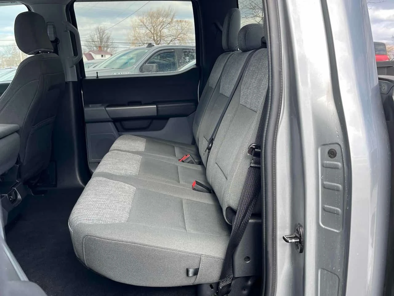 Ford F150 XL 4WD SuperCrew * Keyless * Подгреви * Carfax - изображение 10