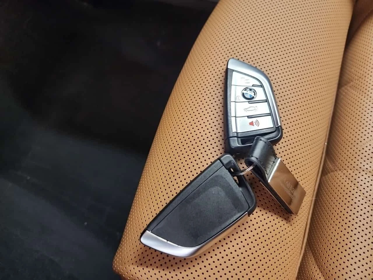 BMW X5 XDRIVE 40I  CARFAX | Mobile.bg � ����������� 8