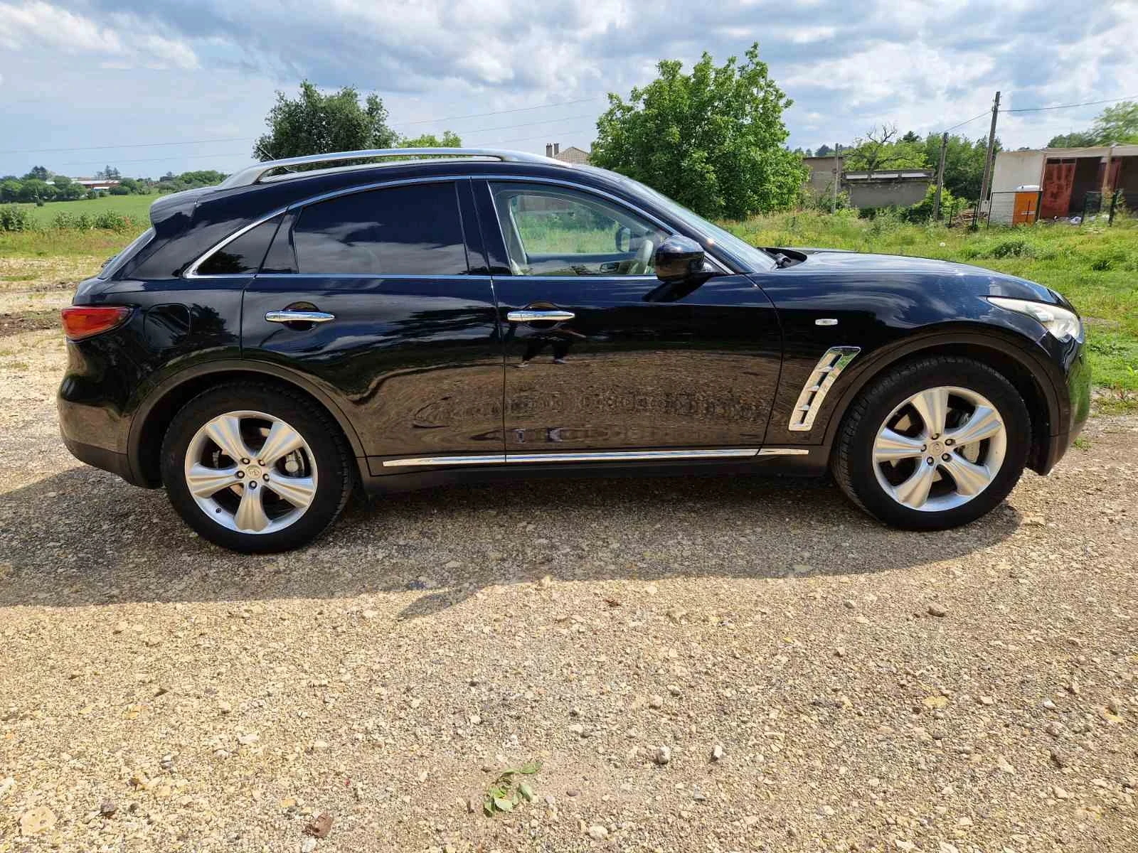 Infiniti Fx 30, снимка 5 - Автомобили и джипове - 55313478