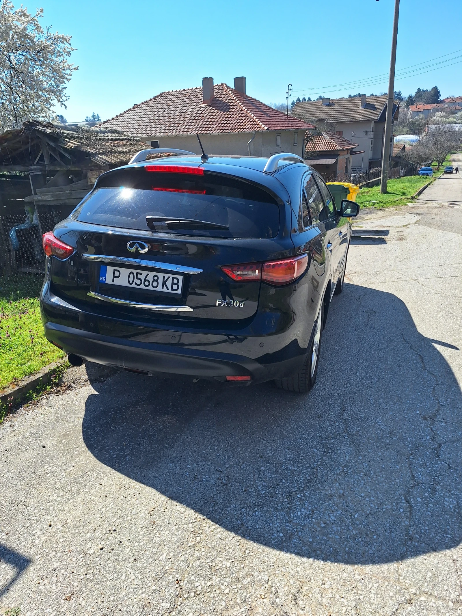 Infiniti Fx 30, снимка 2 - Автомобили и джипове - 54242985