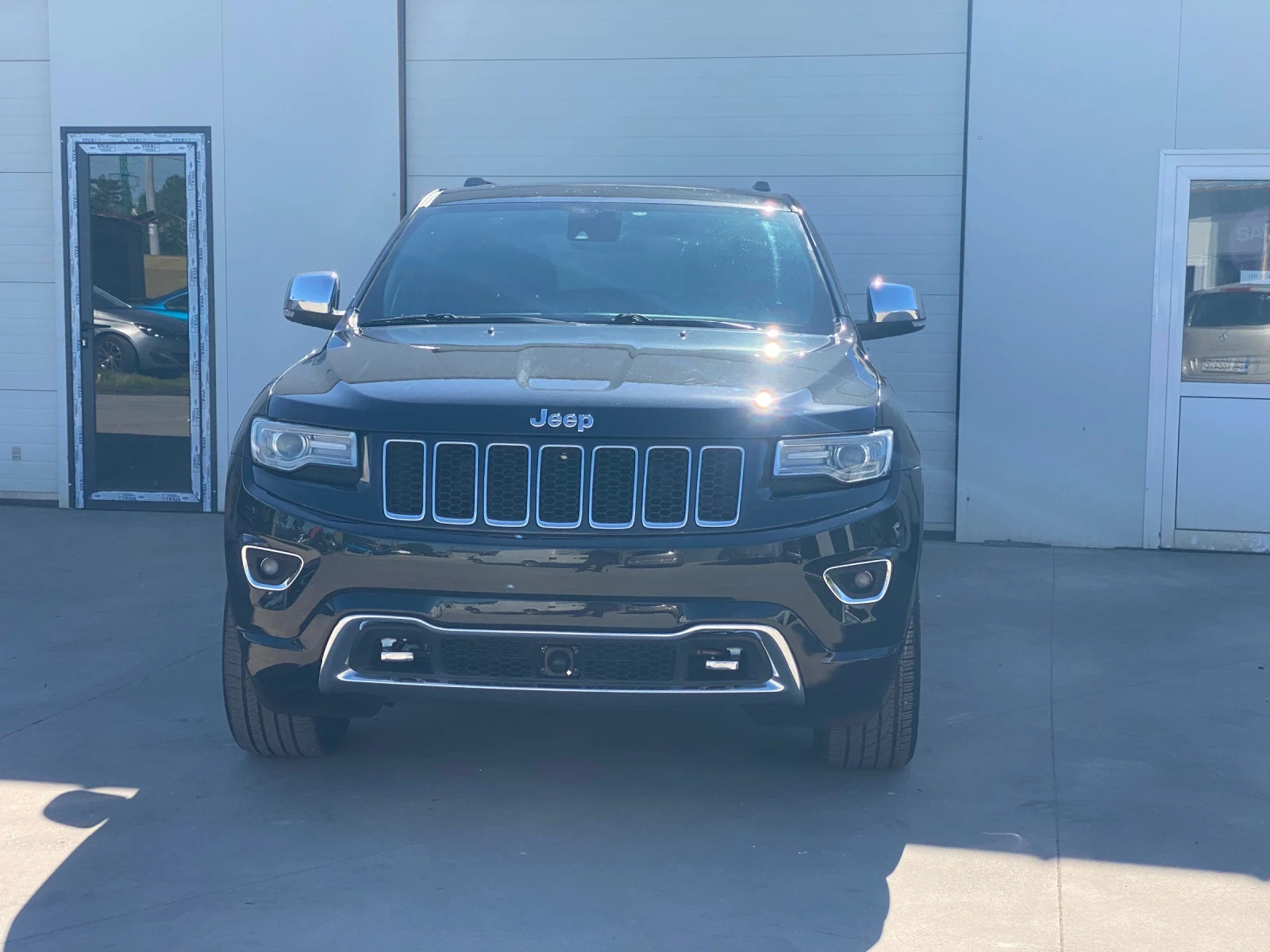 Jeep Grand cherokee Overland, снимка 4 - Автомобили и джипове - 54553891