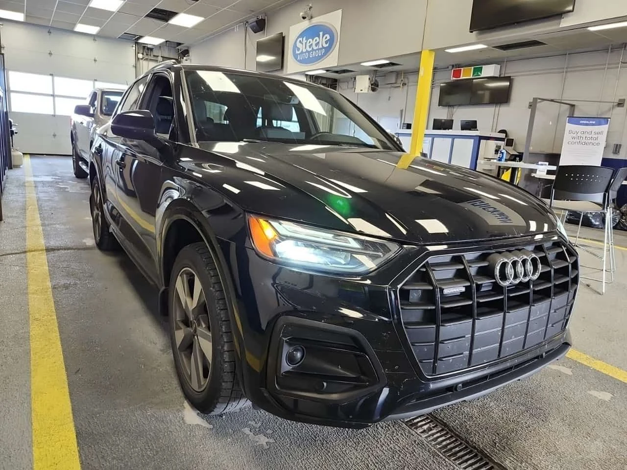 Audi Q5  40 Tfsi Quattro / ДИСТРОНИК / ПОДГРЕВ / 2 КЛЮЧА , снимка 3 - Автомобили и джипове - 55402575