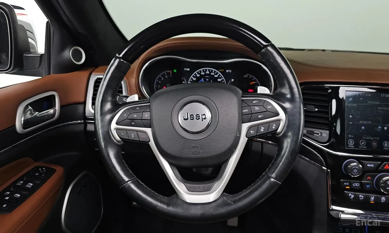 Jeep Grand cherokee 3.6 SUMMIT / ОБДУХ / DISTRONIC / PANO / H&K / FULL, снимка 8 - Автомобили и джипове - 56144664