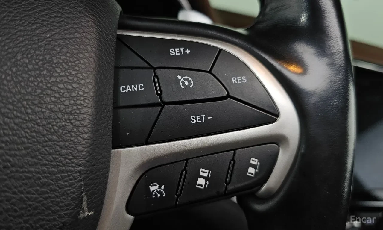 Jeep Grand cherokee 3.6 SUMMIT / ОБДУХ / DISTRONIC / PANO / H&K / FULL, снимка 9 - Автомобили и джипове - 56144664