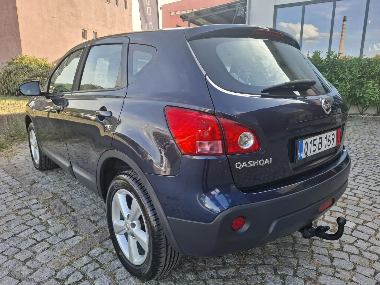 Nissan Qashqai 2.0i-141 �.�.* 4�4* ����������� * 6��.* �������*  | Mobile.bg � ����������� 3